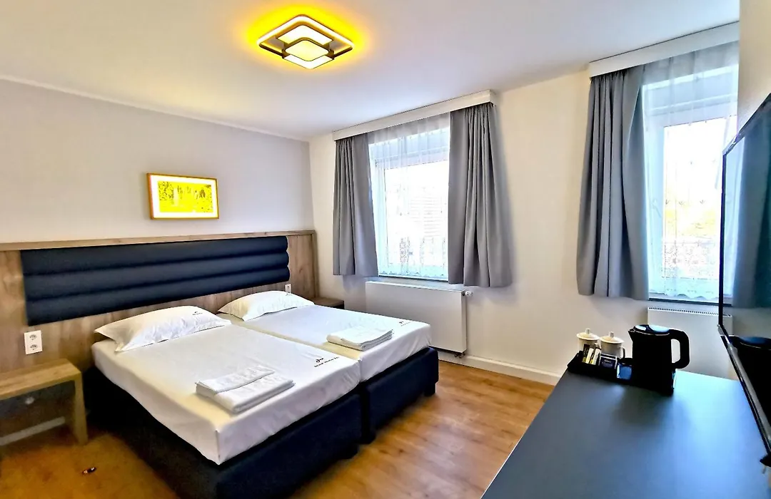 Home Inn Hotel-1