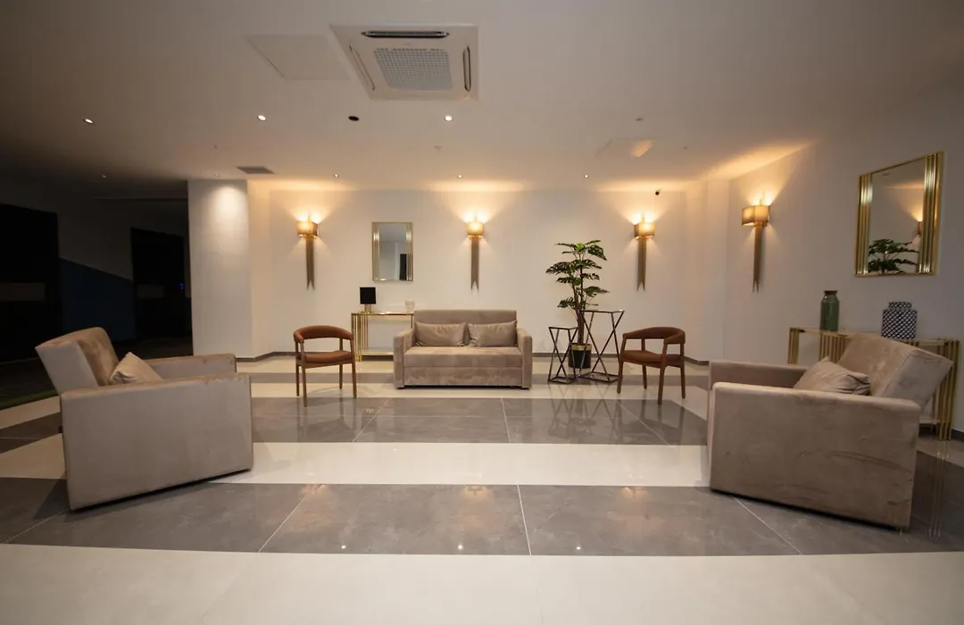 V Center Hotel-1