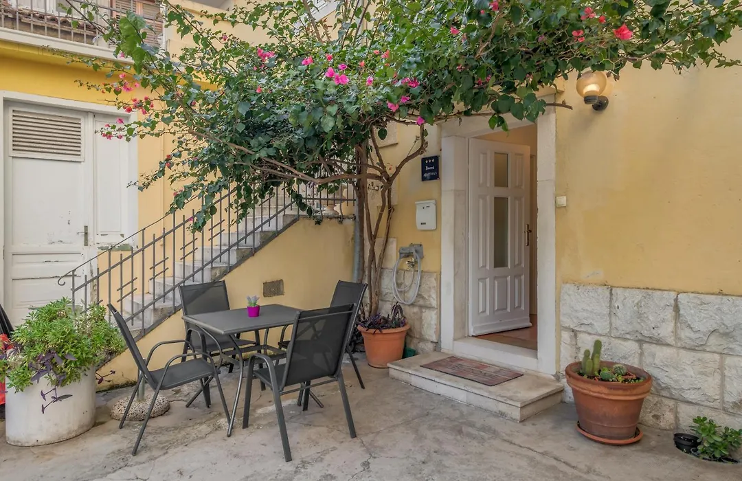 Victoria Luxury Rooms - Split Downtown-1