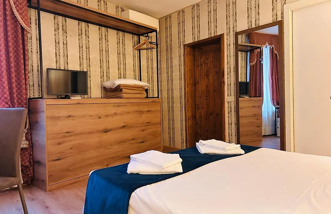 Hotel al Graspo de Ua-1