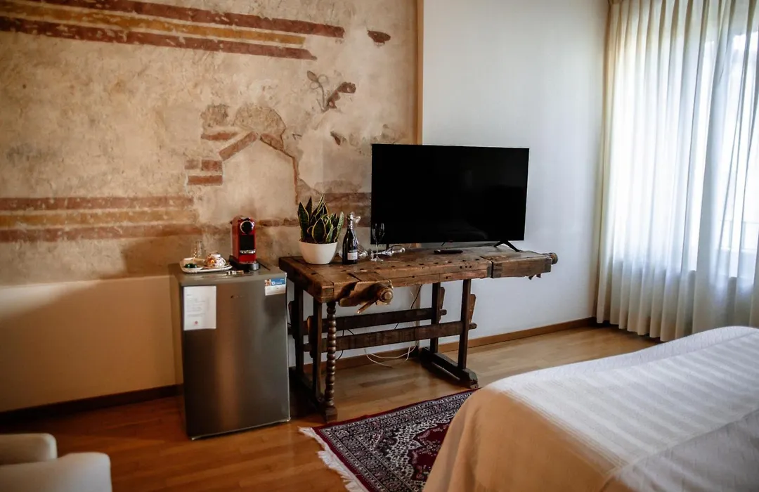 Pietra Di Verona Residenza-1