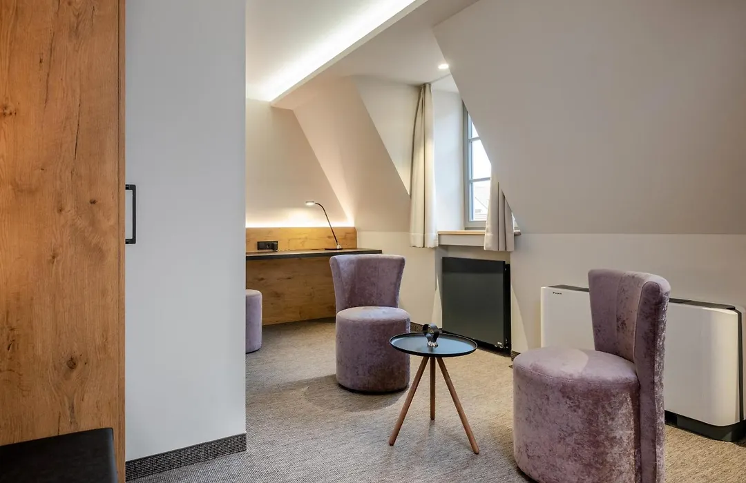 Nashi Rooms-1