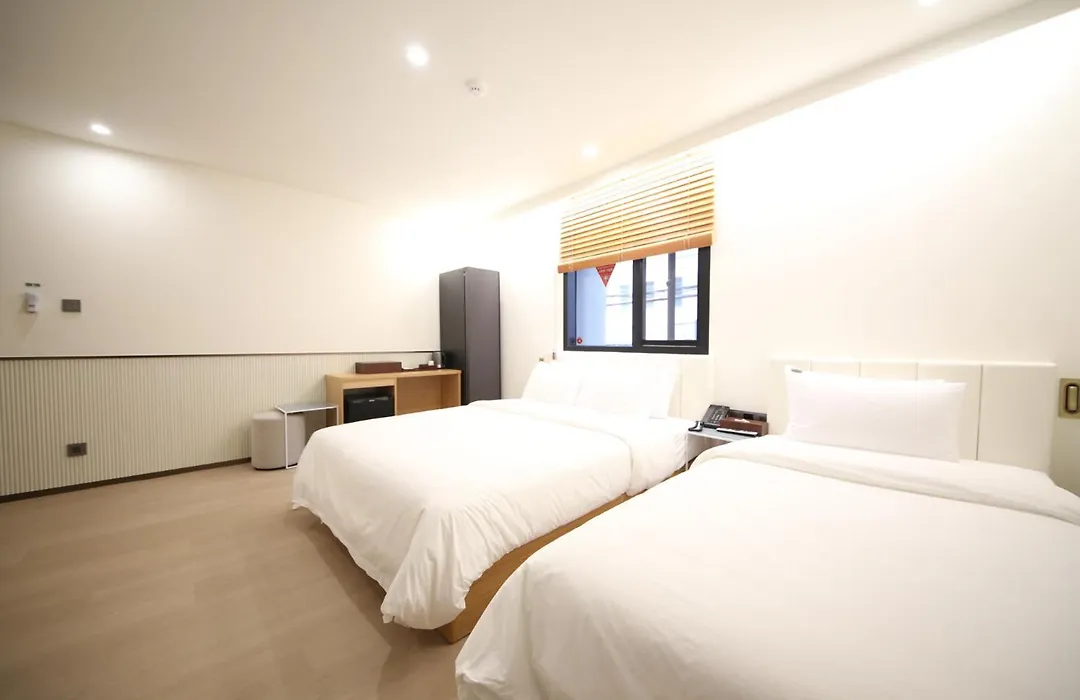 Busan H-Avenue Hotel Seomyeon Station-1