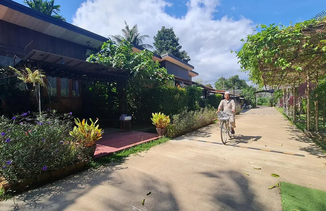 Baan Suan Rim Klong Resort-1