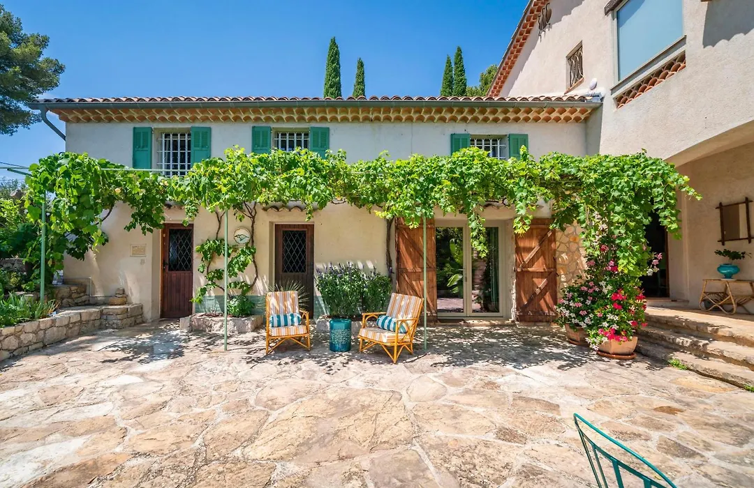 Domaine des Encourdoules-1