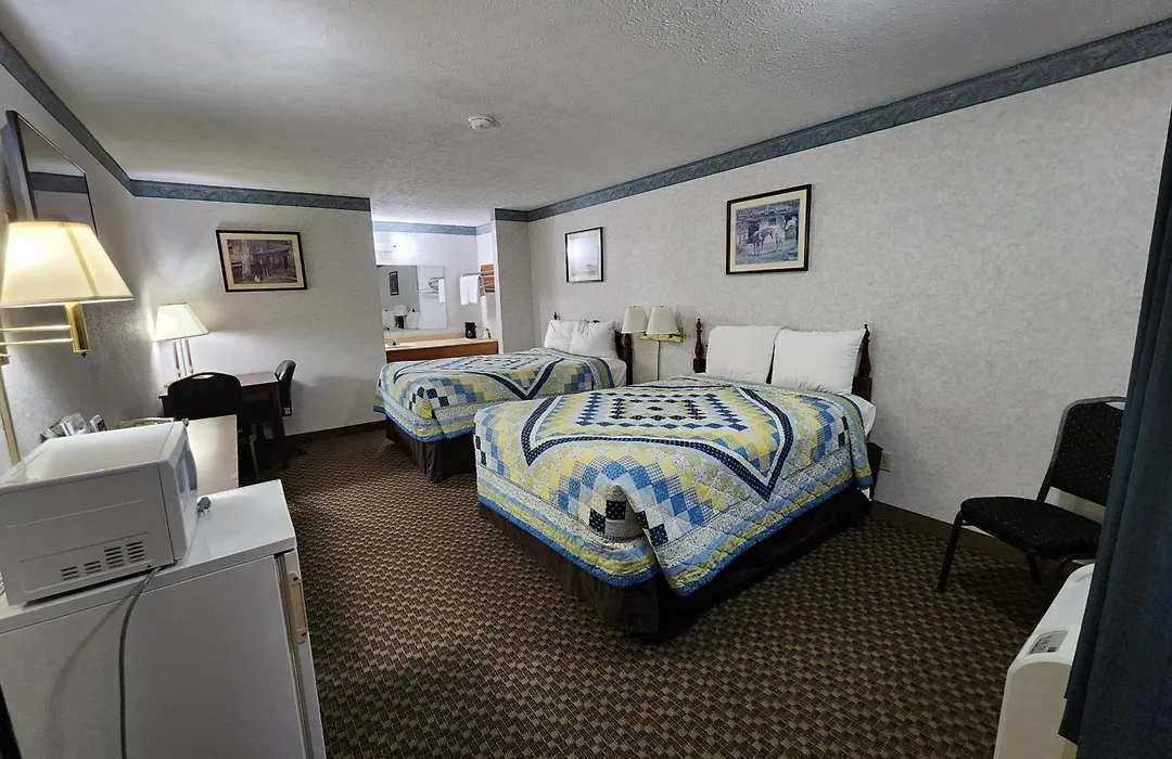 Americas Inn Bardstown-1