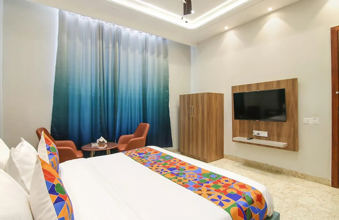 Fabhotel Prime Royal Court-1