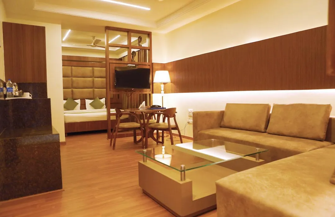 Karon Hotels - Lajpat Nagar-1