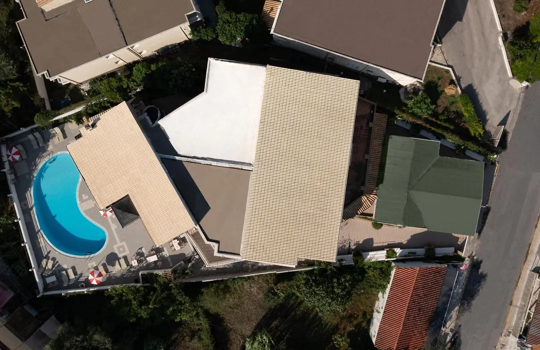 Louvre Hotel-1