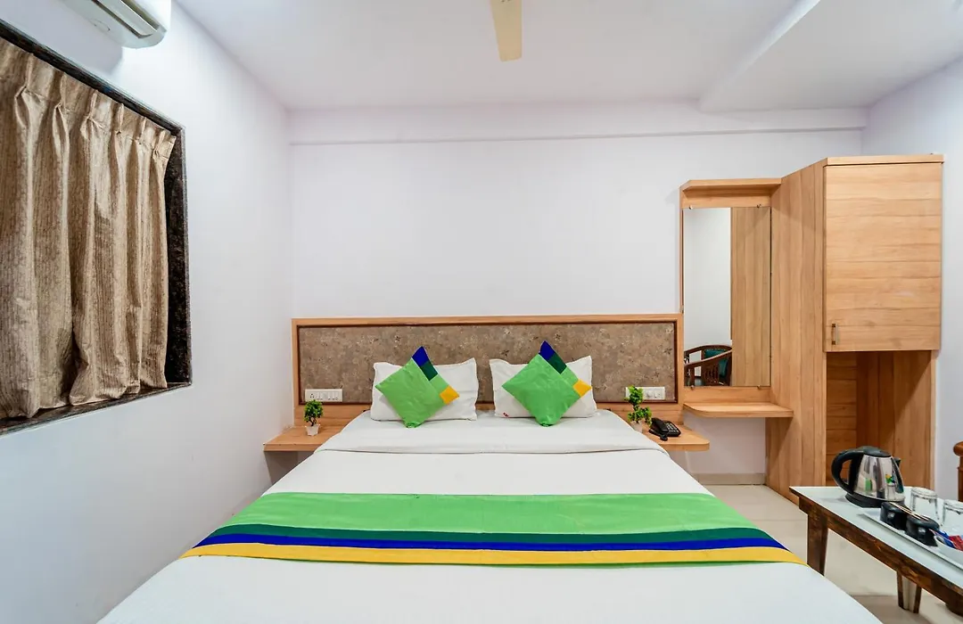 Treebo Bright Plaza & Spa-1