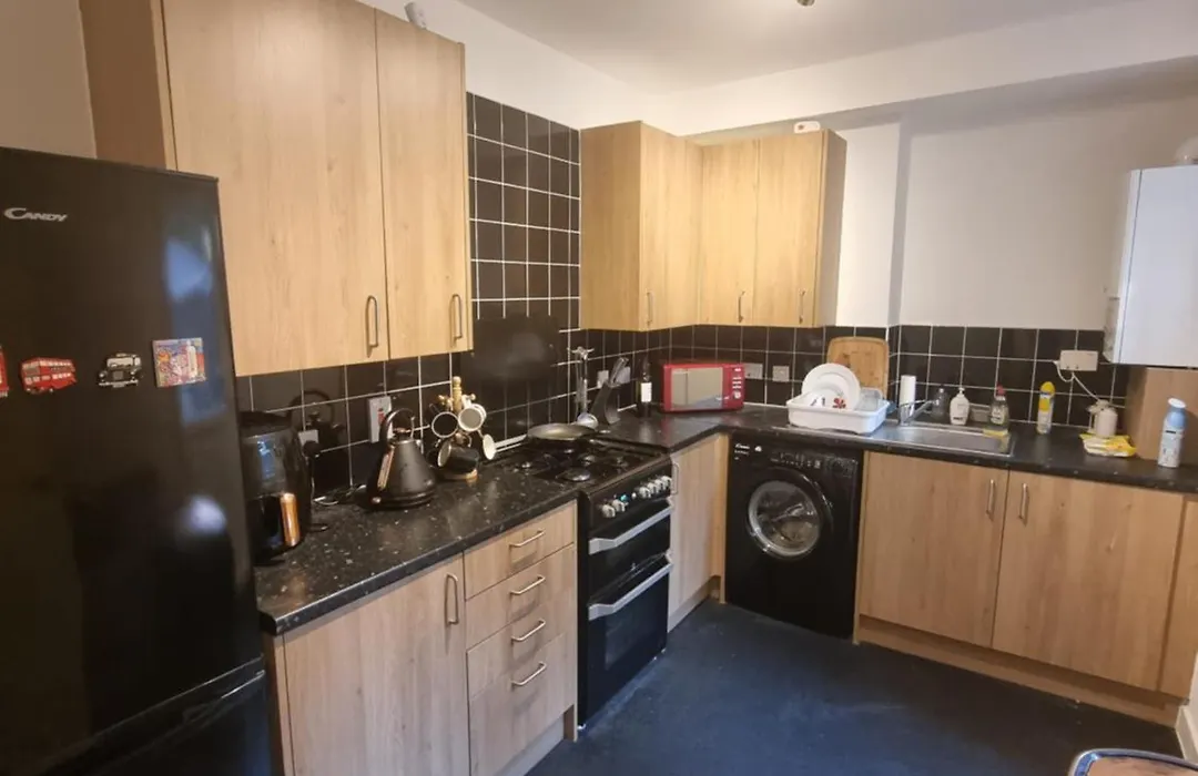 Beautiful Double Room In Acton, West London-1