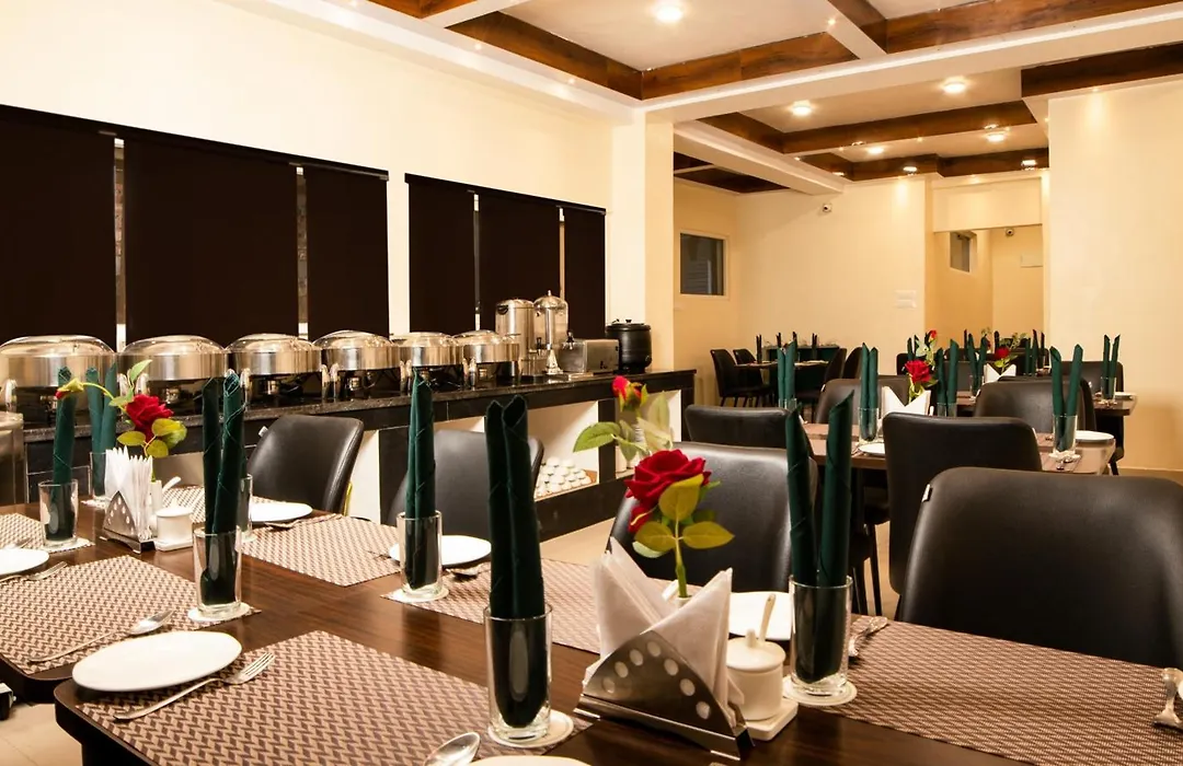 Hotel Raj Ville - Darjeeling Hotel Near Mall Road-1