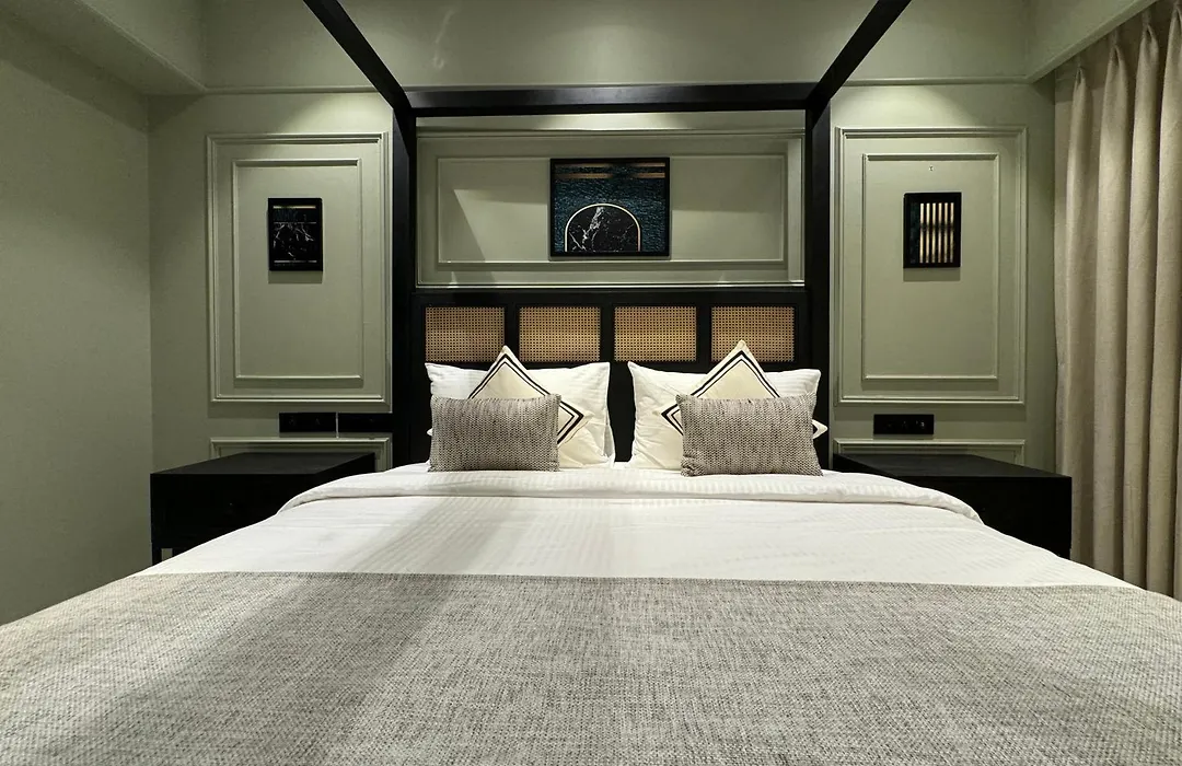 Hotel Mumbai House, Valnai Malad-1