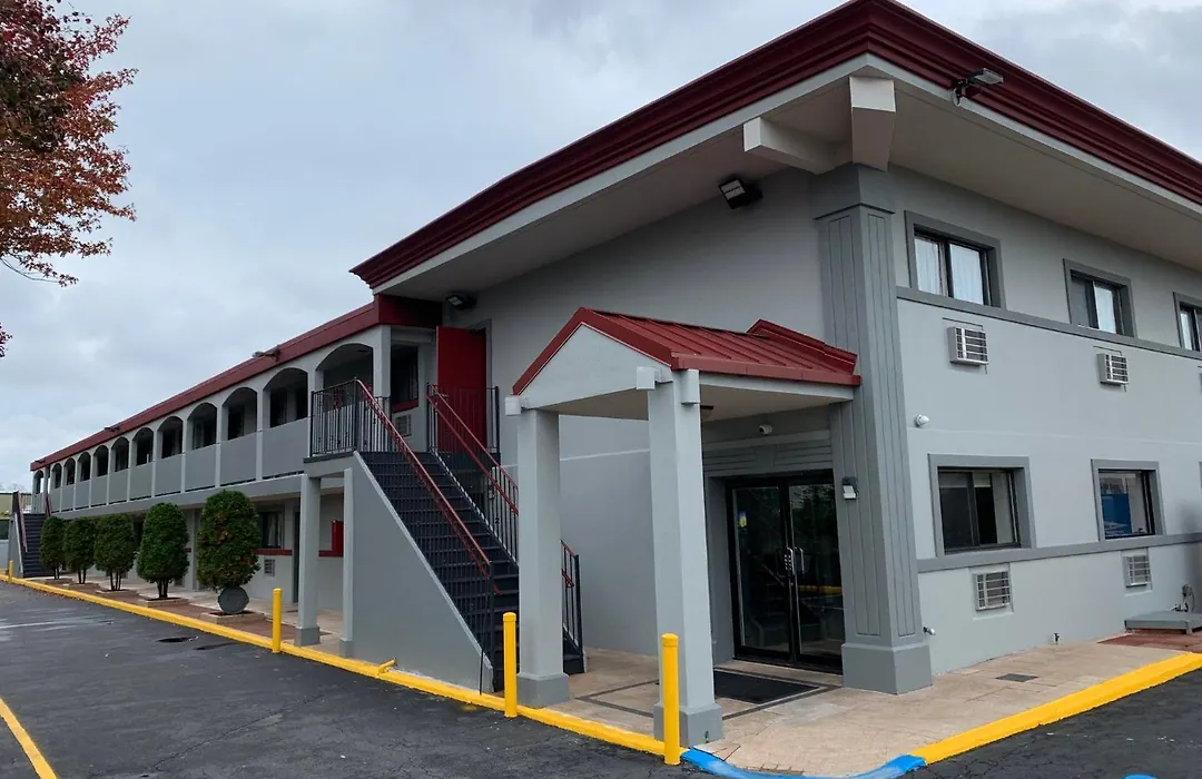 Red Roof Inn Copiague-1
