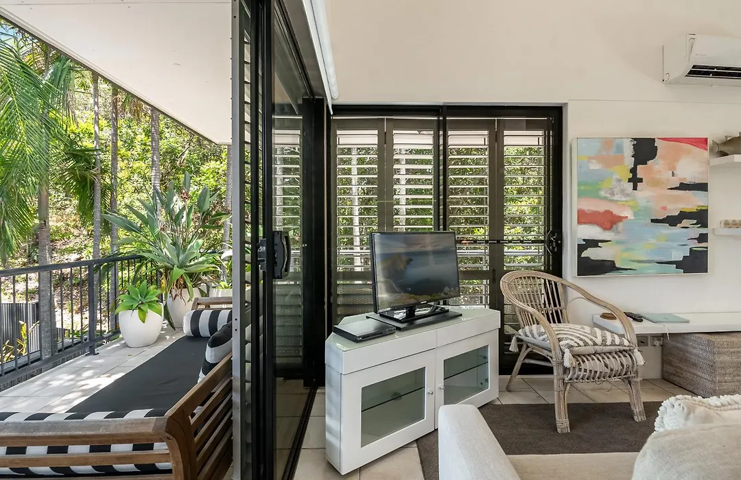 Julians Apartments-1