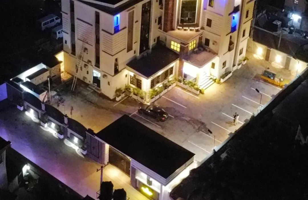De Bullion Hotels-1