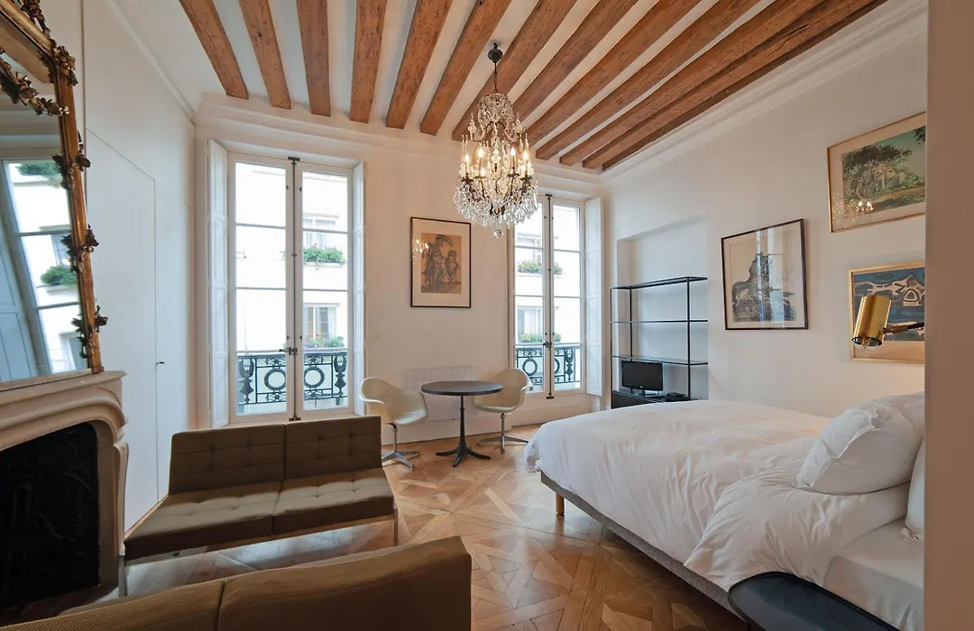 Pavillon Marais-1
