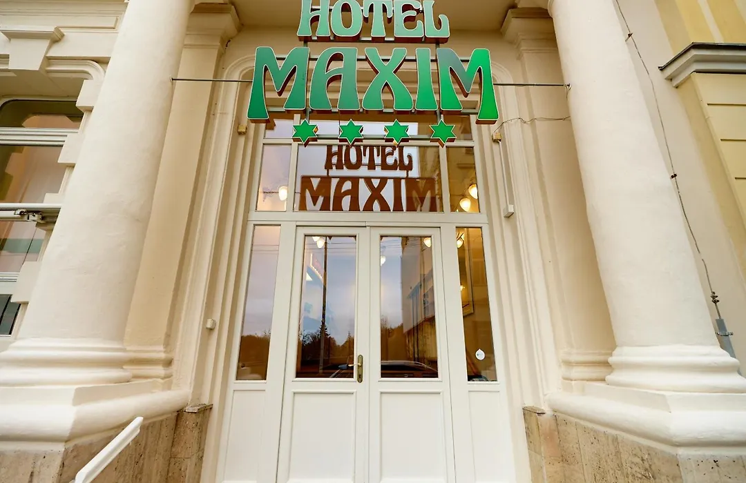 Hotel Maxim-1