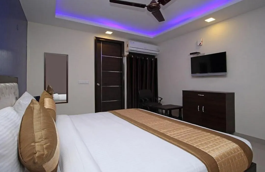 Airport Tourist Palace-1