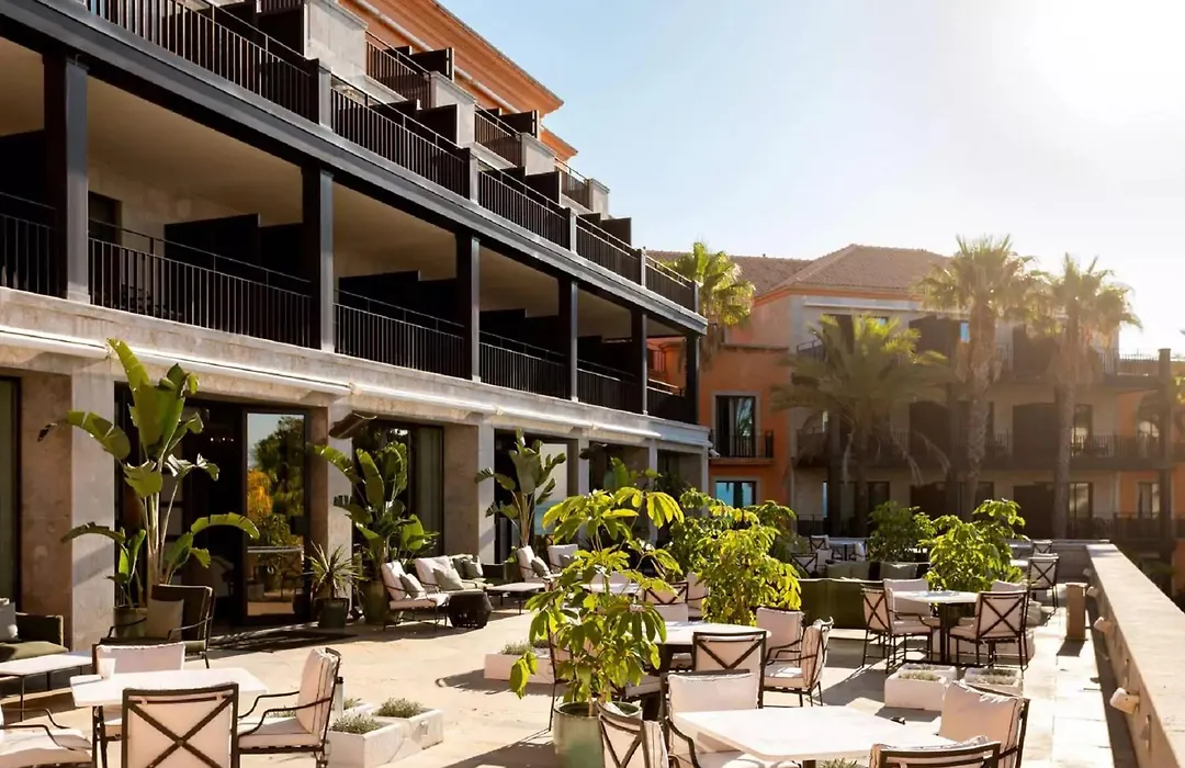 Grande Real Villa Italia Hotel & Spa - A Leading Hotel Of The World-1