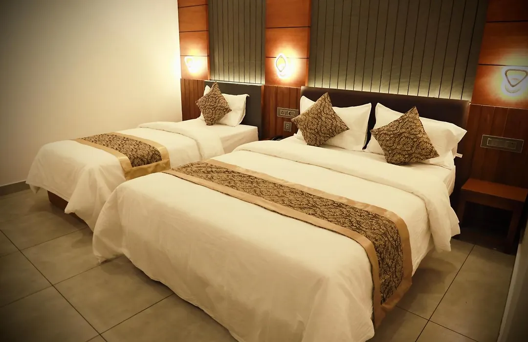 Silverstone Inn-1
