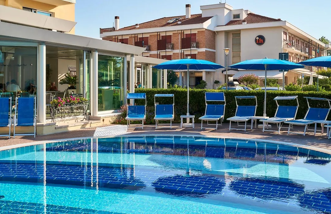 Junior Family Hotel-1