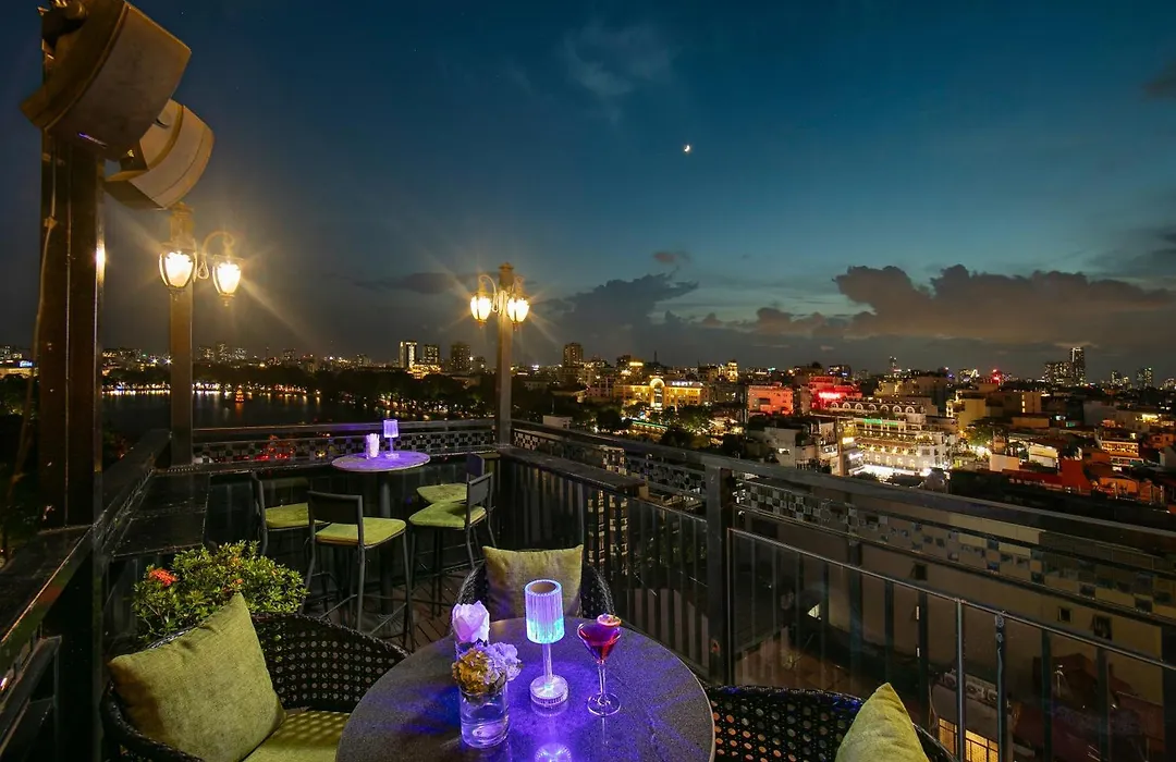 Trangtrang Premium Hotel & Sky Bar-1