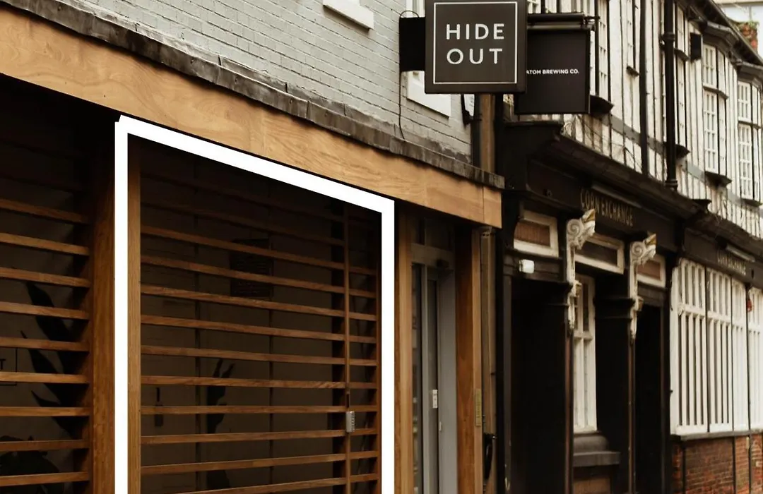Hideout Hotel-1
