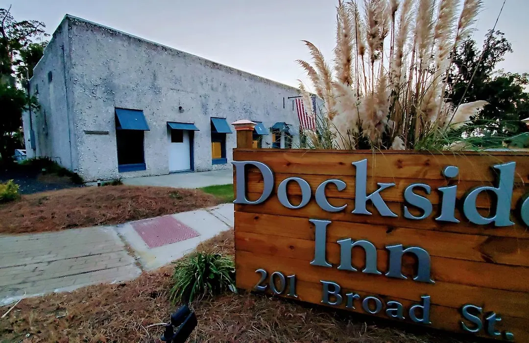 Darien Dockside Inn-1