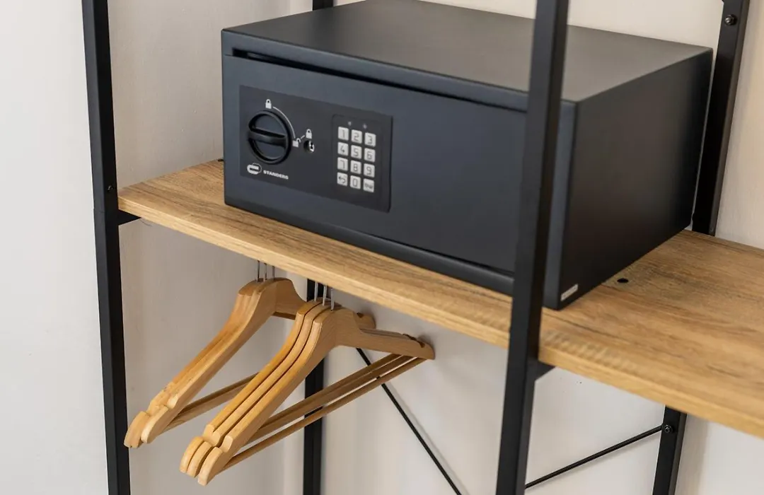 Antiguo Brondo Selfcheck-In Smart Rooms-1
