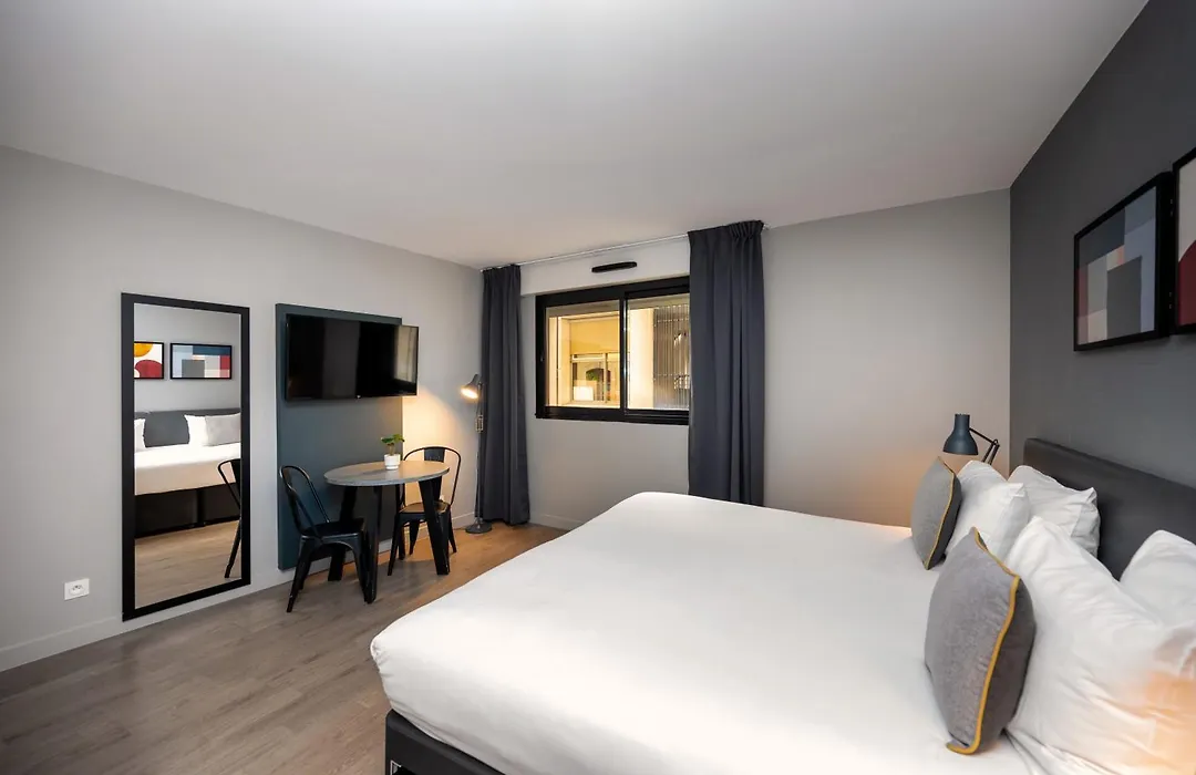 Staycity Aparthotels Marseille Centre Vieux Port-1