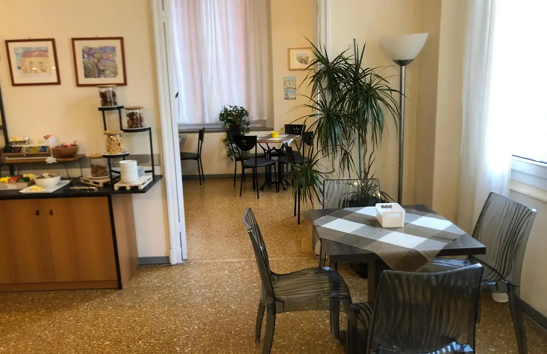 Hotel Cairoli-1