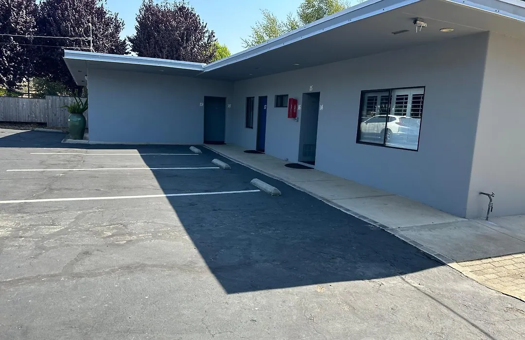 Cambria Palms Motel-1