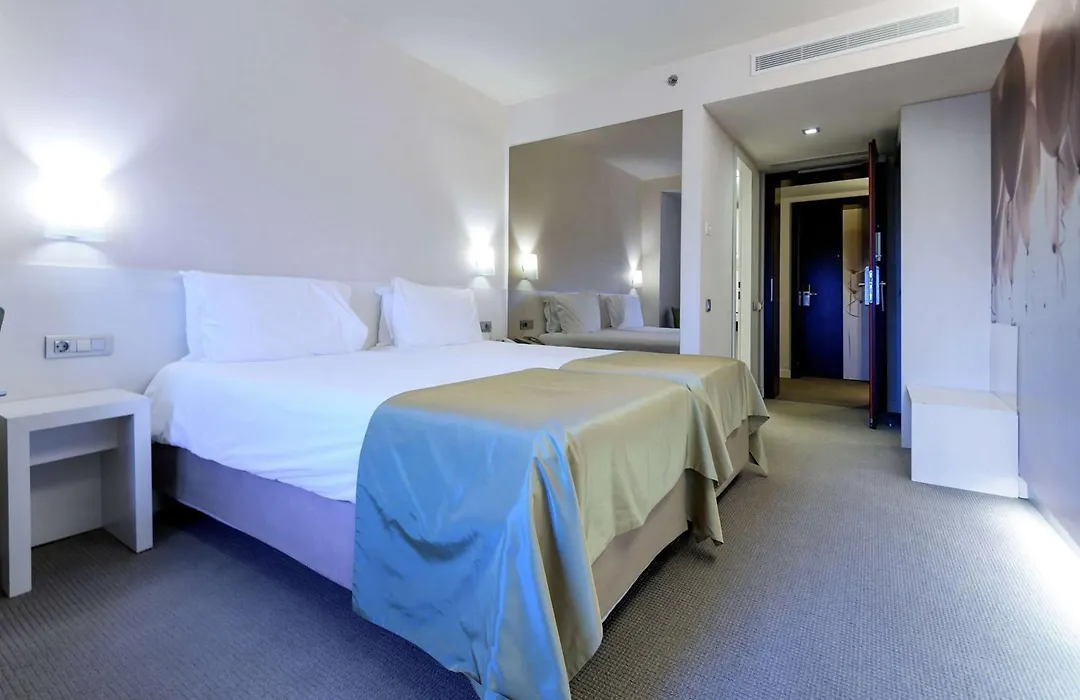 Ramada Plaza By Wyndham Bucharest Convention Center-1