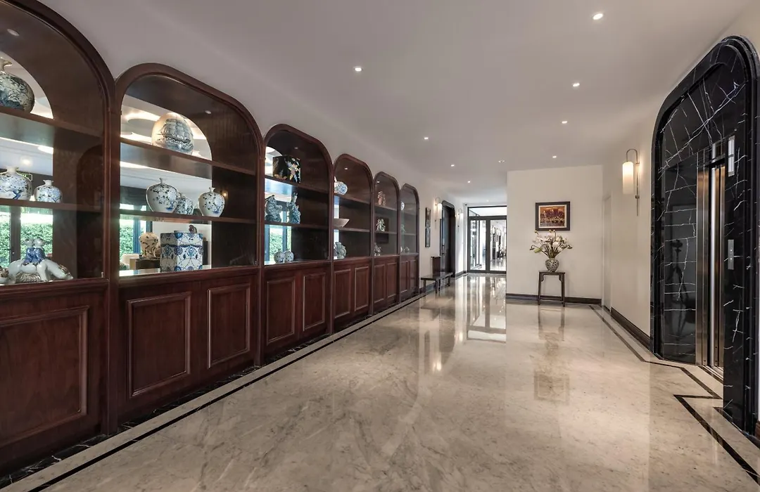 Elegant Mansion 88-1