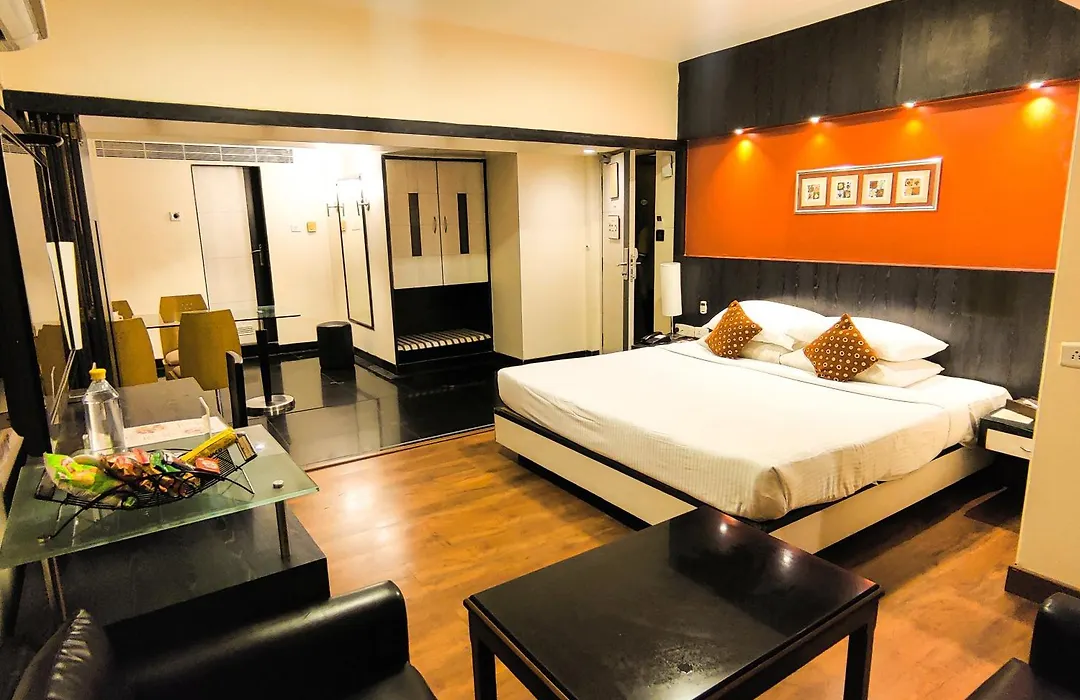 Ramee Guestline Hotel Khar-1
