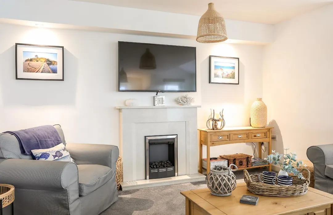 Ty Glan Y Mor - Pwllheli-1