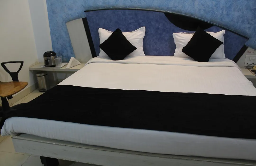 Cool Palace Hotels-1