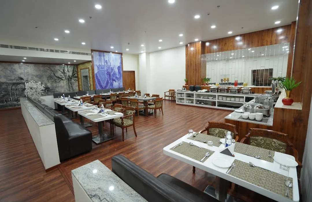 Econoh Hotel-1