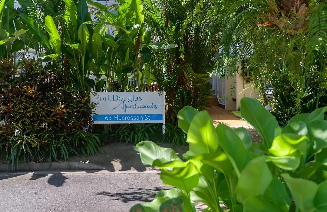 Port Douglas Apartments - Adults Only Oasis-1