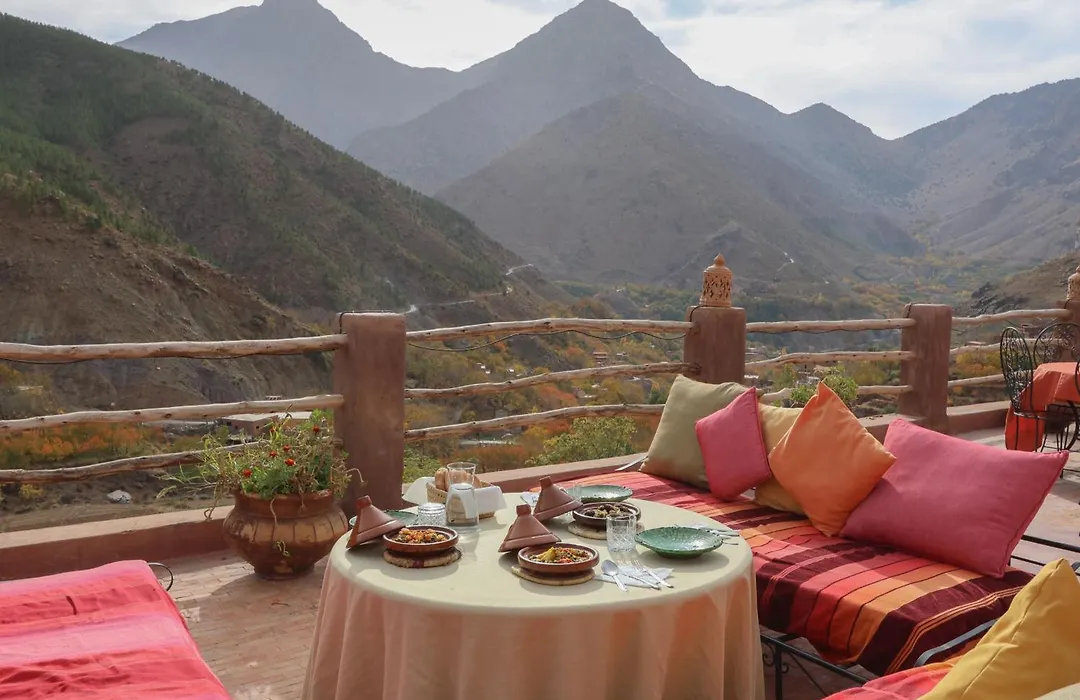 Aux lumières du toubkal Light of Toubkal-1