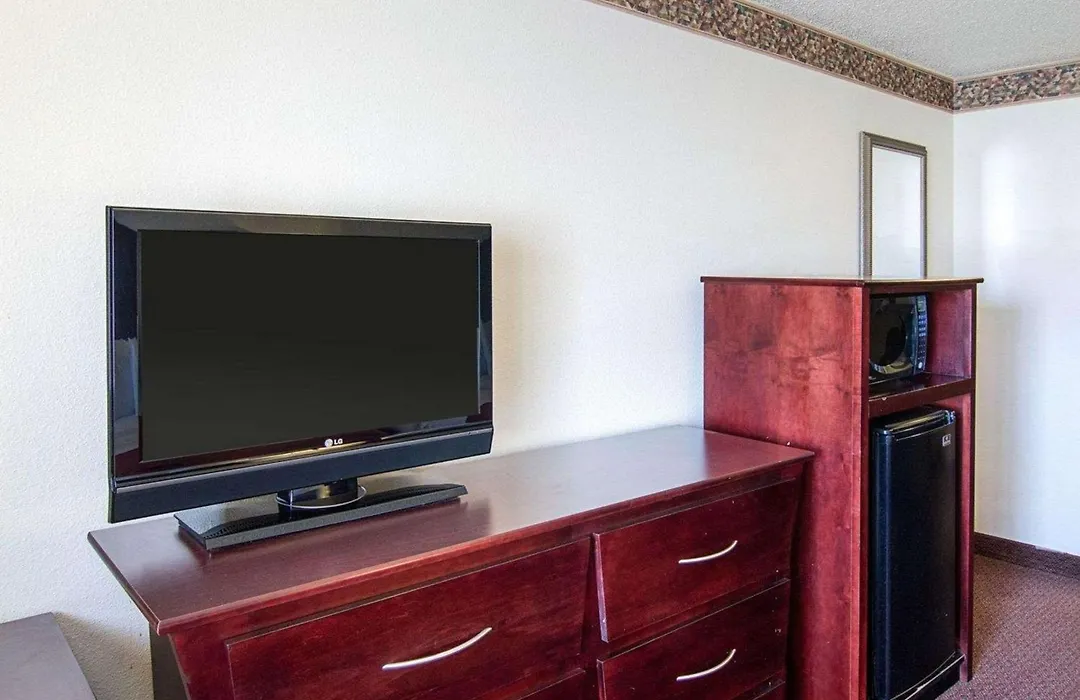 Quality Inn Midland South-1