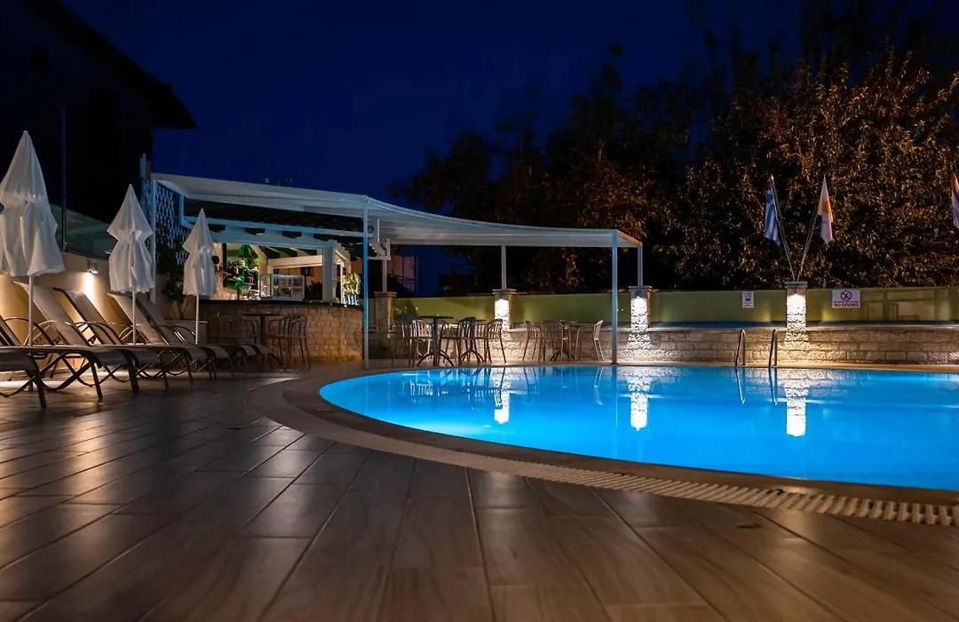 Konstantinos Hotel & Apartments I-1
