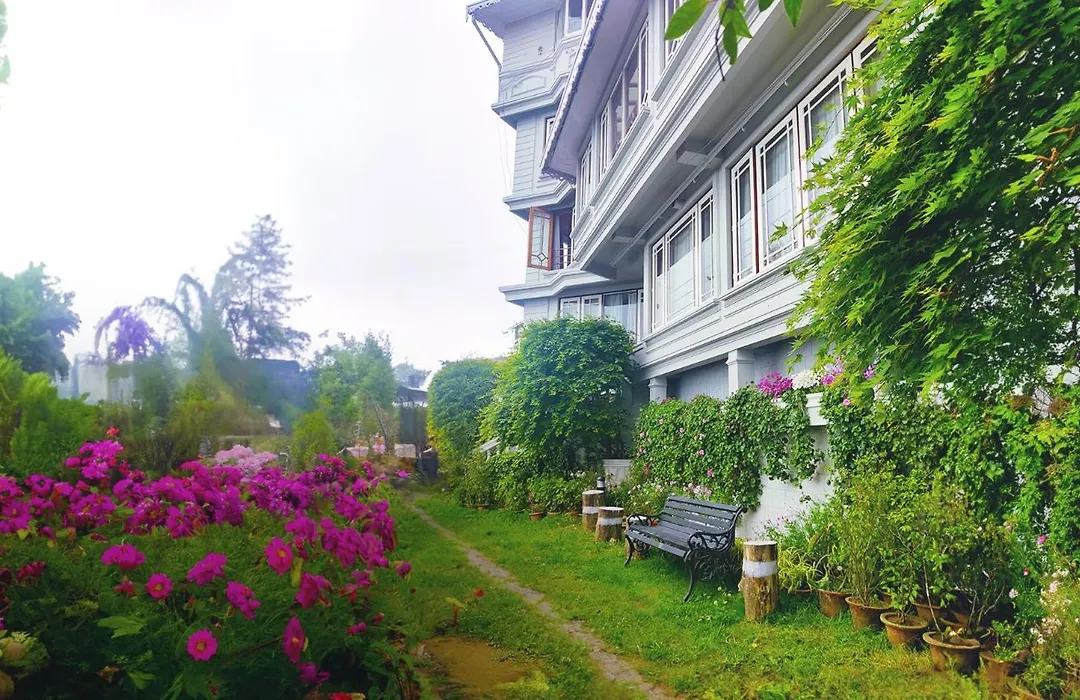 Udaan Dekeling Resort Darjeeling-1