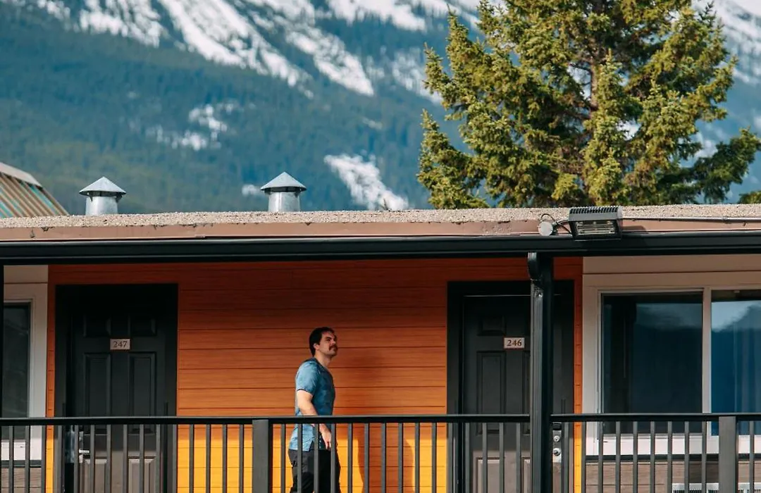 Mount Robson Inn-1