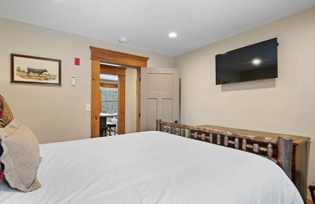 Brook Bound Inn-1