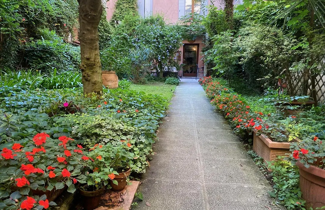 3749 Pontechiodo-1