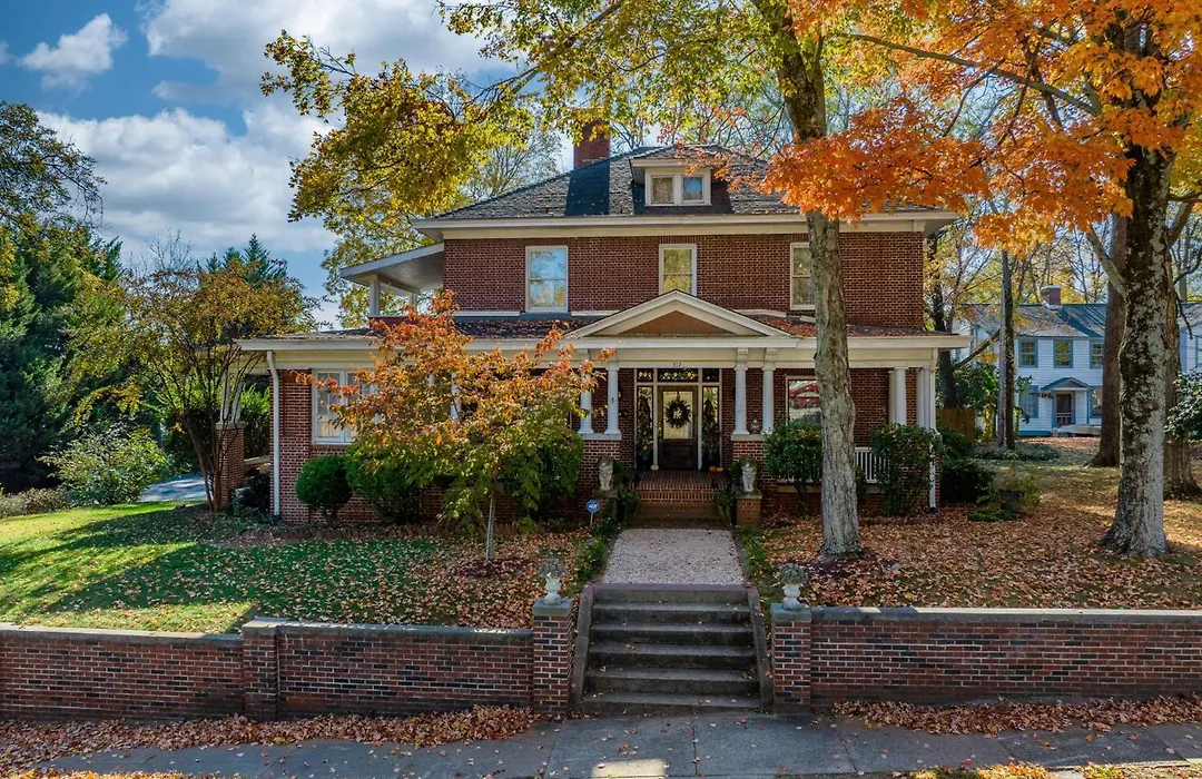 The Inn On Front Street-1