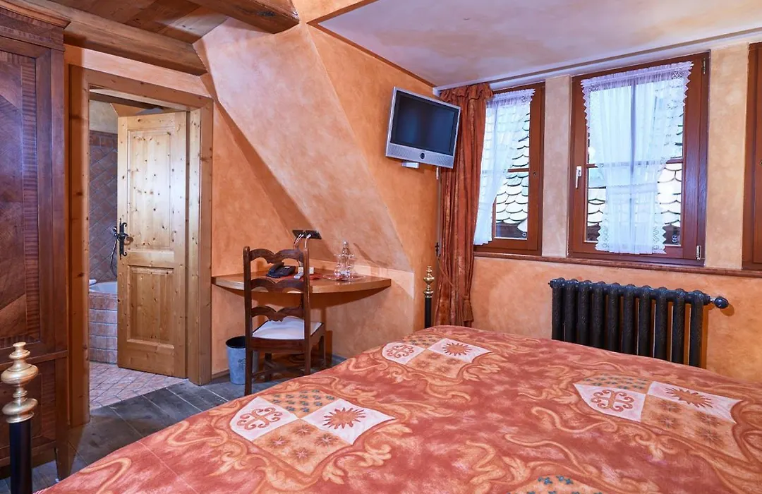 Historik Hotel Gotisches Haus garni-1