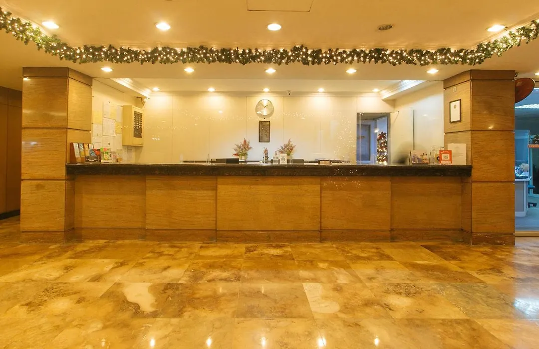 The Aloha Hotel-1